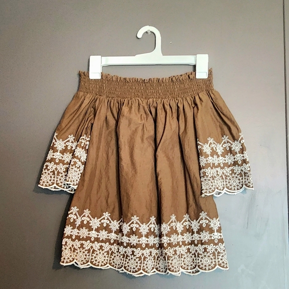 Abercrombie and fitch olive green off the shoulder eyelet detail top size xs - Picture 4 of 7